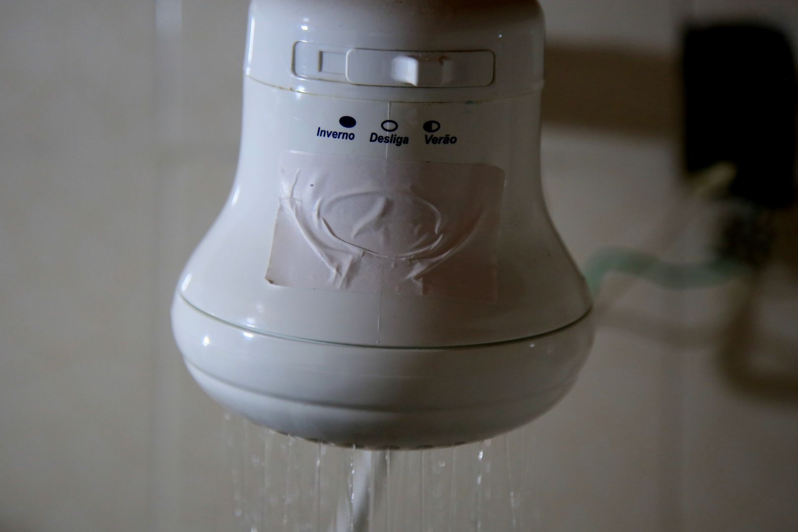 tudo o que voce precisa saber antes de comprar um chuveiro eletrico